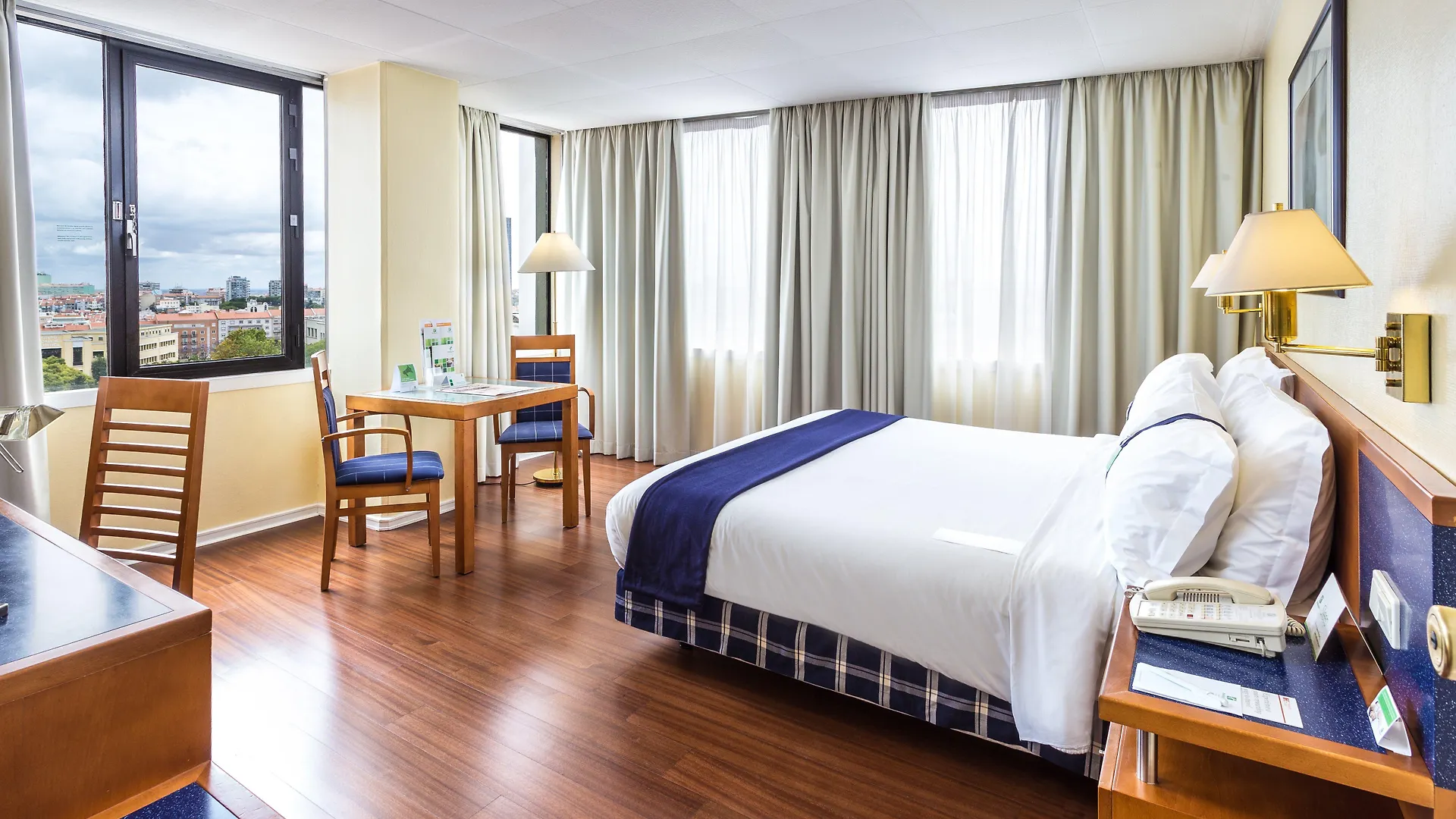 Hotel Holiday Inn Lisbon By Ihg