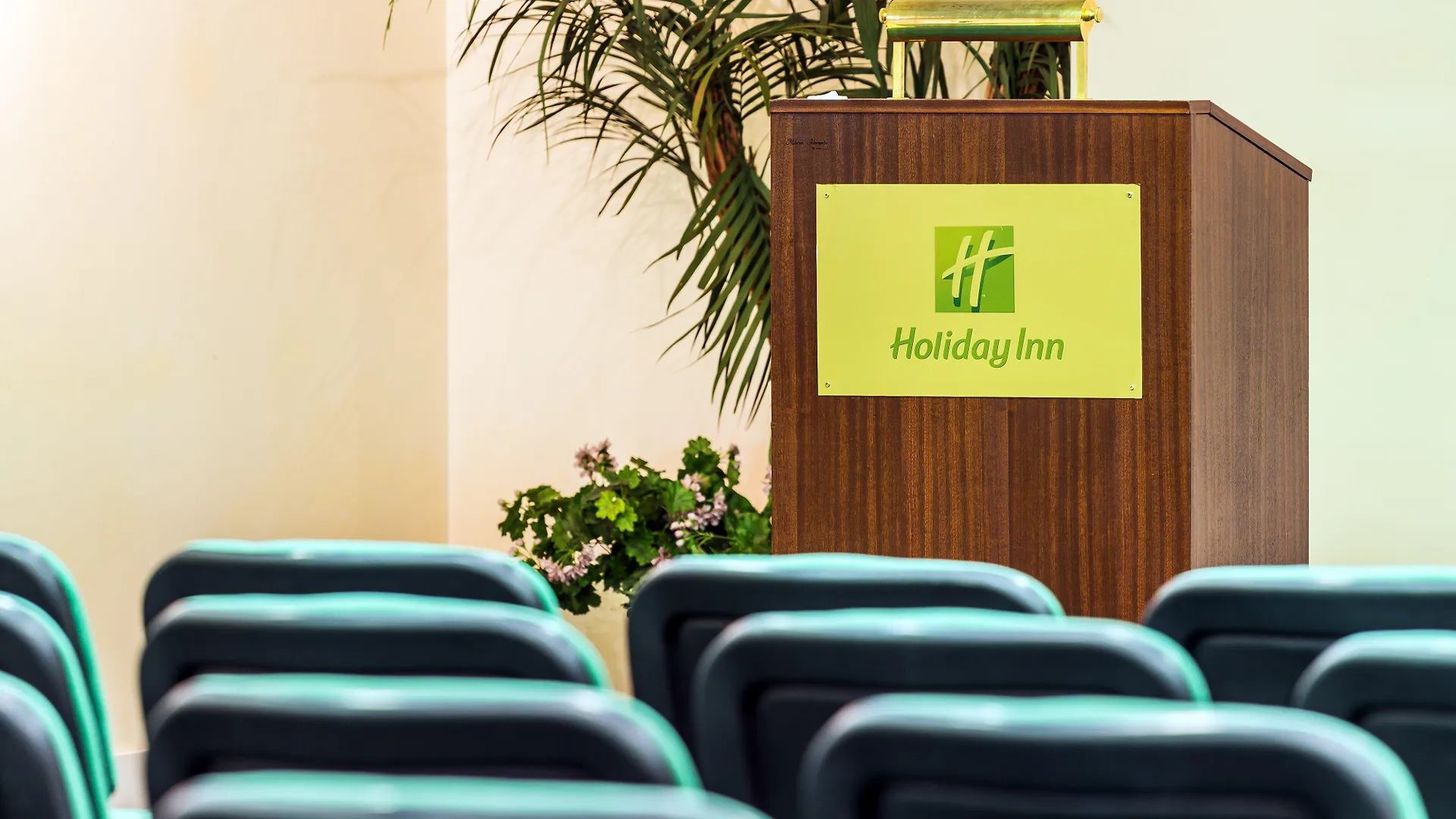 Holiday Inn Lisbon, An Ihg Hotel ליסבון